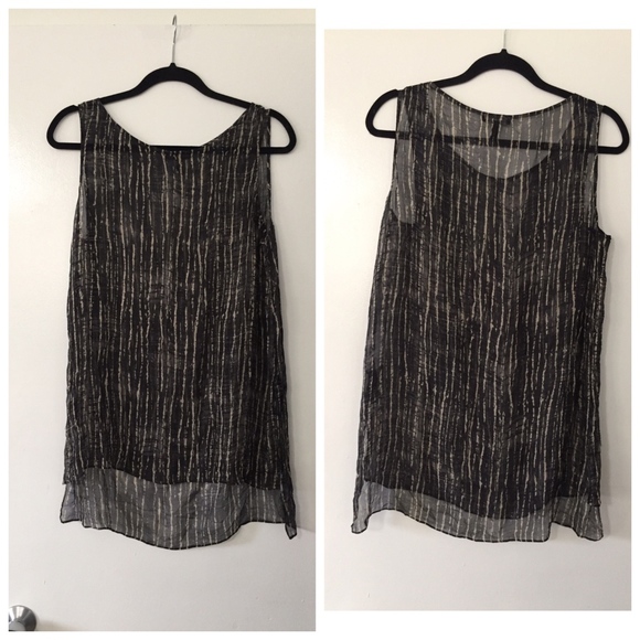 ❌ SOLD ❌ Eileen fisher silk printed blouse - Picture 2 of 3